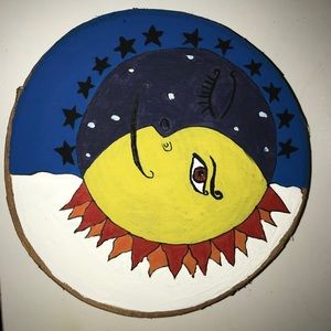 Small paper weight /cup seat